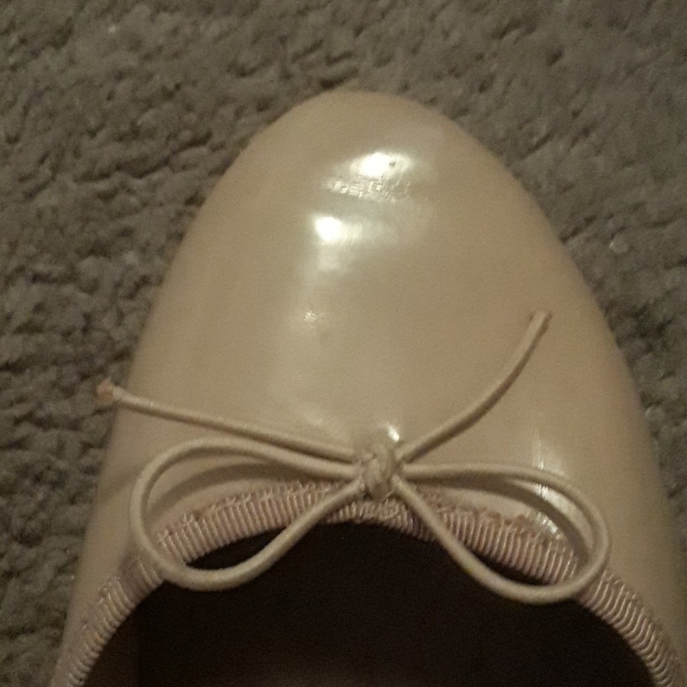 Very worn shoes